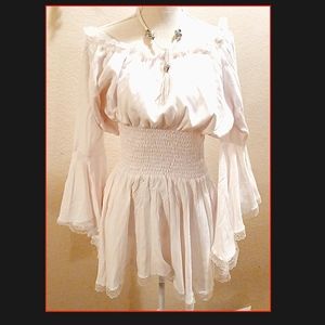 PRE-OWNED* WHITE OFF THE SHOULDERS, TOP SIZE (OS)